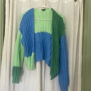 like new! color block chunky knit sweater